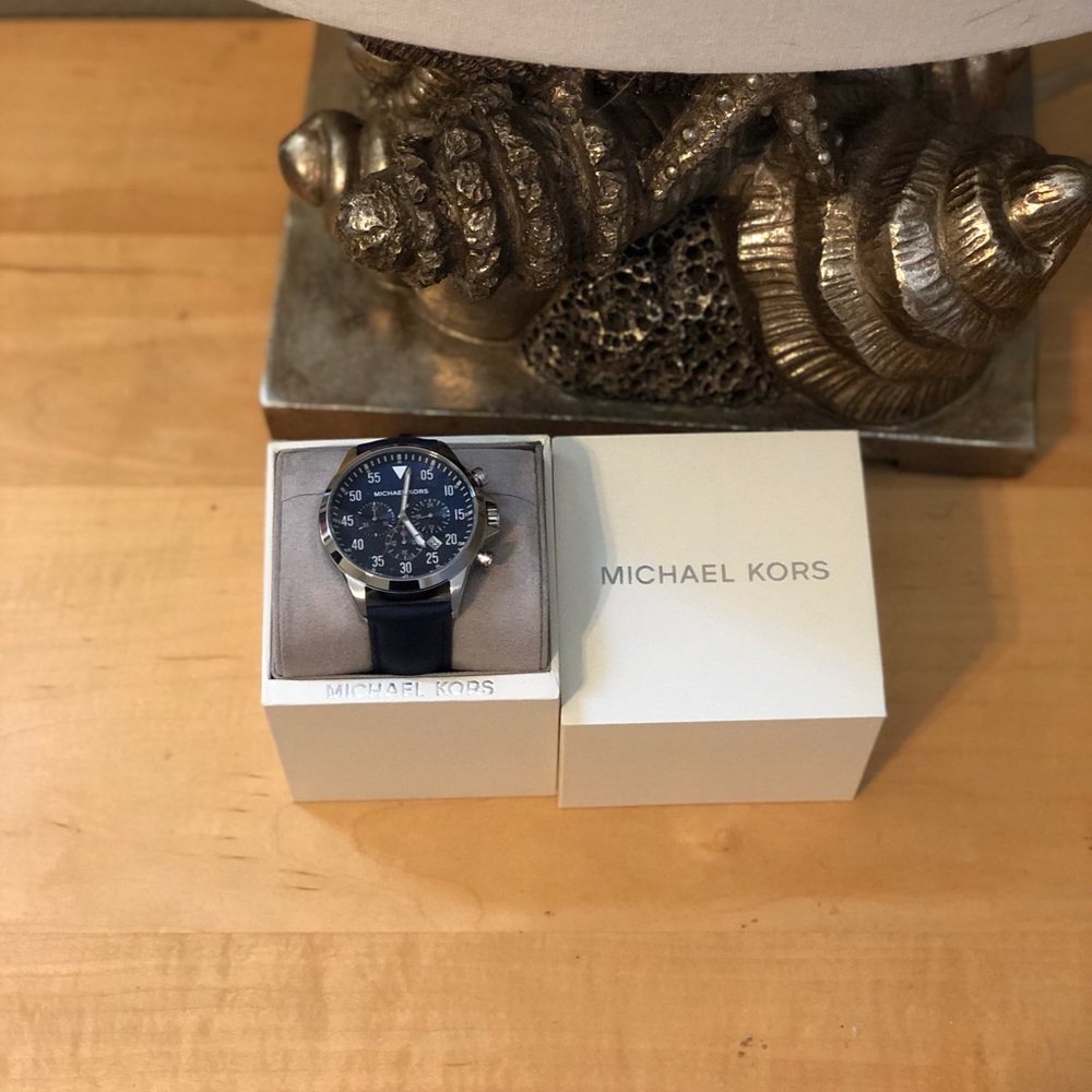 Mk men leather watch - Picture 2 of 6